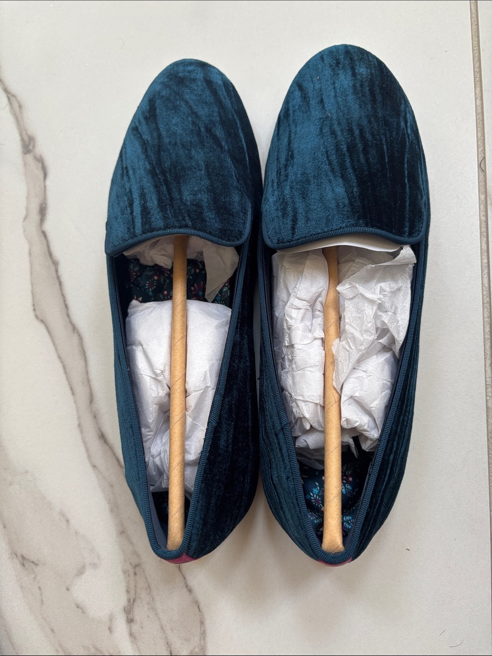 New (no tags, never worn) Women’s Birdies Velvet Slip-On Slippers - Deep Teal